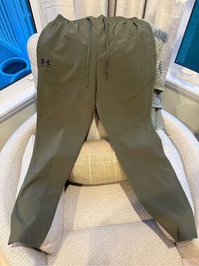 Under Armour Men's Olive Jogger Pants with Drawstring Waist